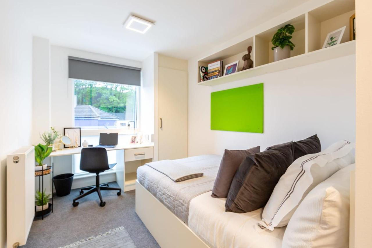 Appartement Ensuite Bedrooms With Shared Kitchen At Hollingbury House In