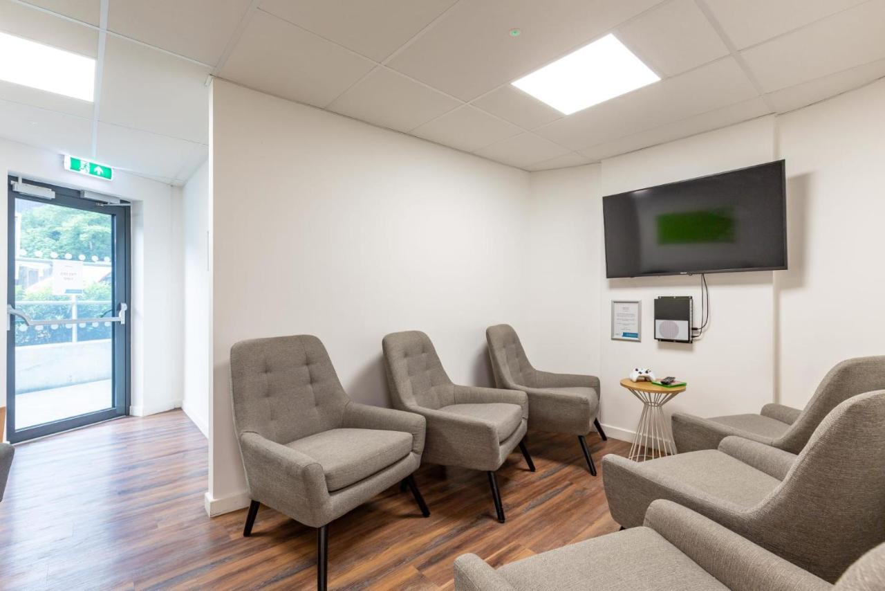 Ensuite Bedrooms With Shared Kitchen At Hollingbury House In * Hove